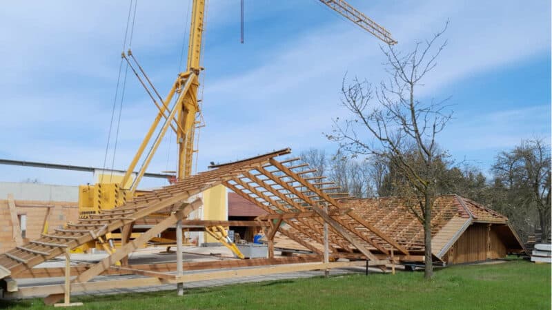 Sanierung_Hallendach_Dachstuhl_Ried im Traunkreis_1920x1080.jpg