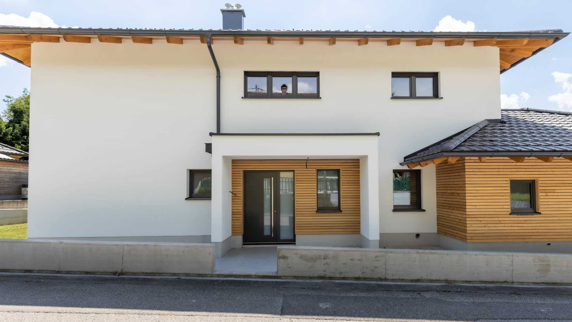 EFH_Massivholz_Kremsmünster_Lärchenfassade_Wimmer_1920x1080
